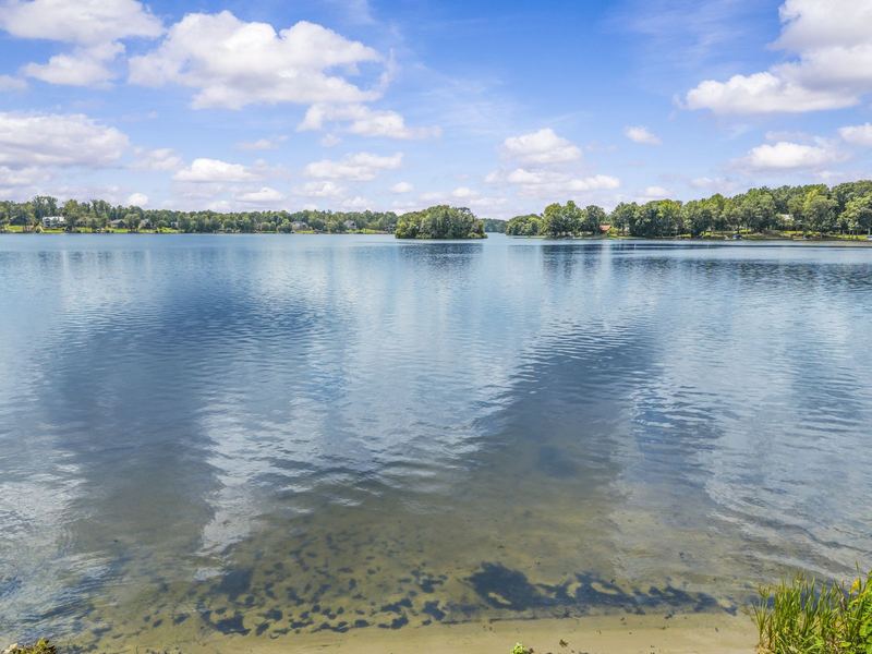 Lake Oconee shoreline at the community beach